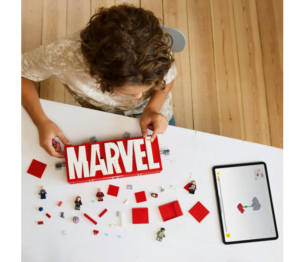 LEGO Marvel 76313 Logo MARVEL z minifigurkami - 1284142 - zdjęcie 10